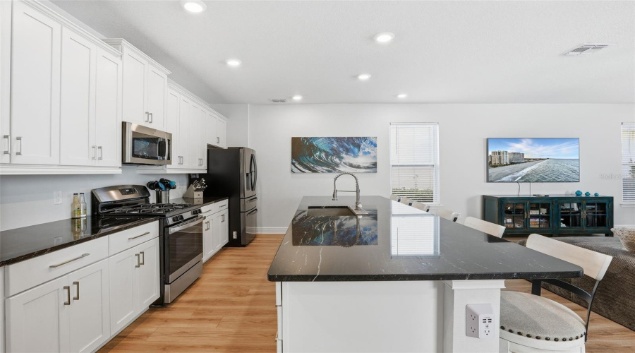 REUNION, Florida 34747, 4 Bedrooms Bedrooms, ,3 BathroomsBathrooms,Residential,For Sale,DESERT MOUNTAIN,0,MFRO6357556