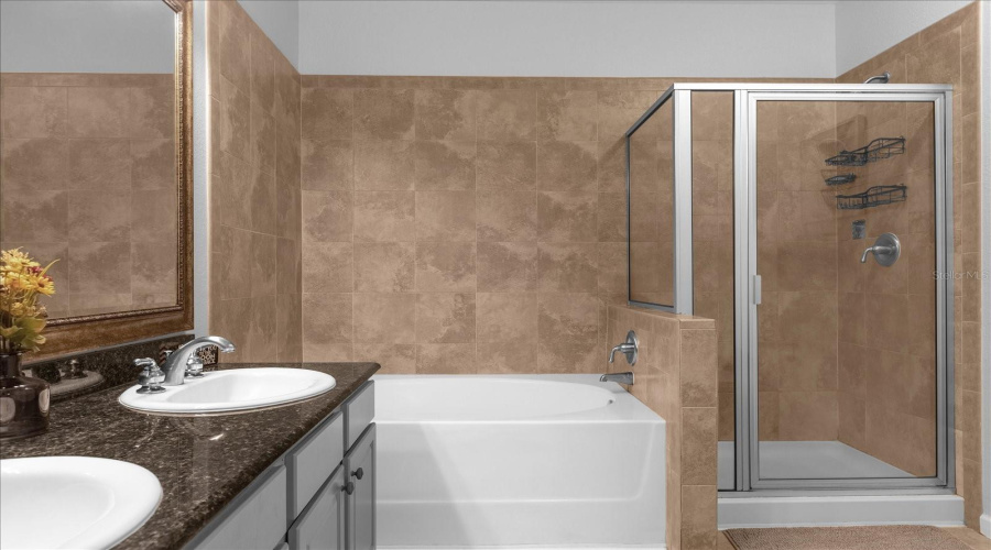 DAVENPORT, Florida 33897, 4 Bedrooms Bedrooms, ,3 BathroomsBathrooms,Residential,For Sale,CHARO,0,MFRO6360004