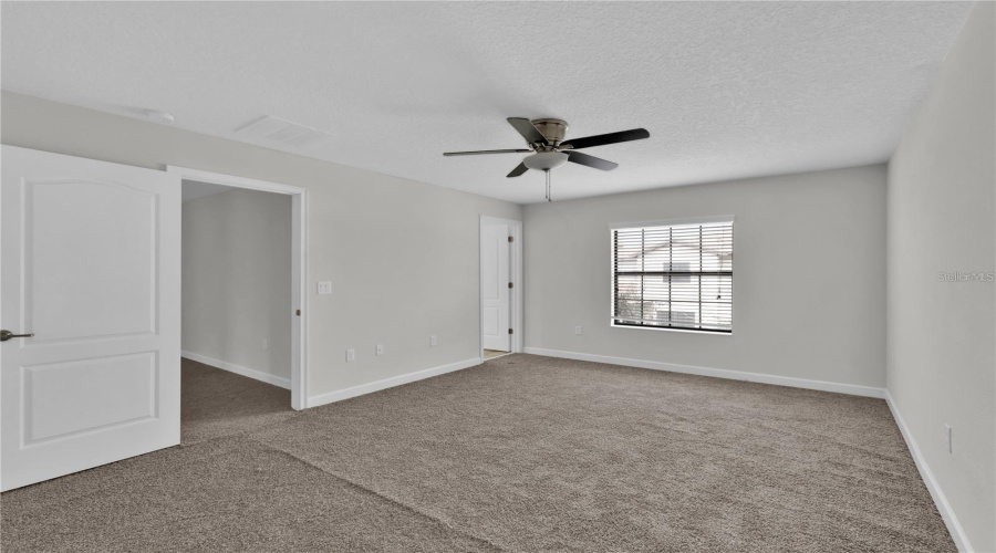 DAVENPORT, Florida 33896, 4 Bedrooms Bedrooms, ,2 BathroomsBathrooms,Residential,For Sale,OVERPOOL,0,MFRS5138383