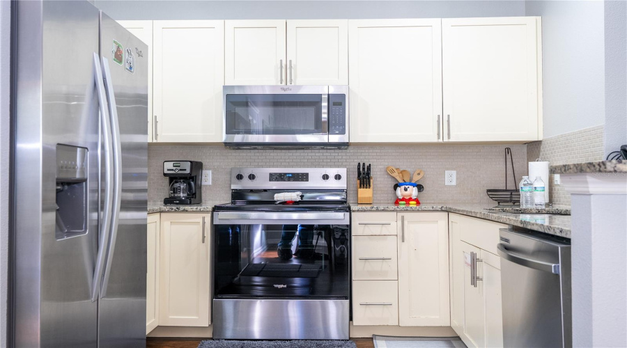 KISSIMMEE, Florida 34747, 4 Bedrooms Bedrooms, ,3 BathroomsBathrooms,Residential,For Sale,SHINE,0,MFRO6341857