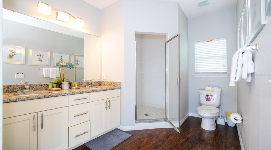 KISSIMMEE, Florida 34747, 4 Bedrooms Bedrooms, ,3 BathroomsBathrooms,Residential,For Sale,SHINE,0,MFRO6341857