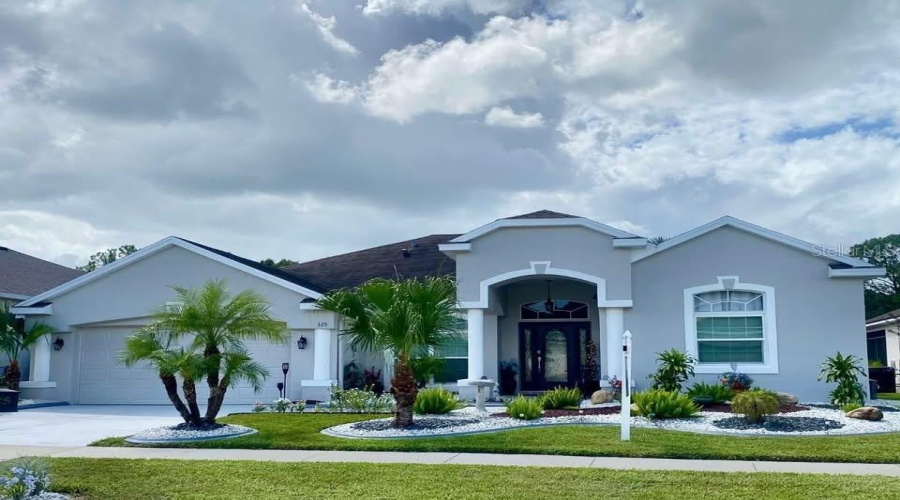 DAVENPORT, Florida 33897, 4 Bedrooms Bedrooms, ,3 BathroomsBathrooms,Residential,For Sale,PRESTWICK,0,MFRO6319067