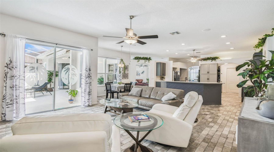 DAVENPORT, Florida 33897, 4 Bedrooms Bedrooms, ,3 BathroomsBathrooms,Residential,For Sale,PRESTWICK,0,MFRO6319067