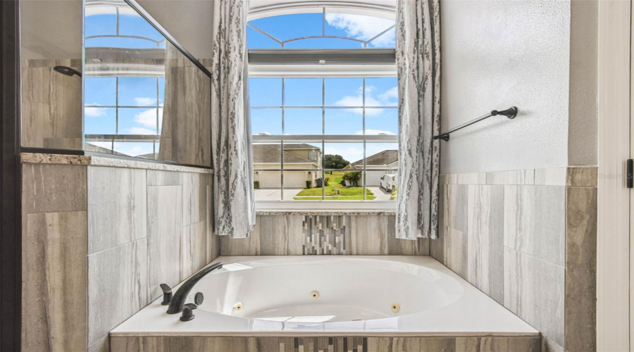 DAVENPORT, Florida 33897, 4 Bedrooms Bedrooms, ,3 BathroomsBathrooms,Residential,For Sale,PRESTWICK,0,MFRO6319067