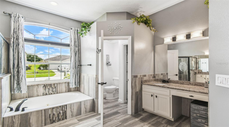 DAVENPORT, Florida 33897, 4 Bedrooms Bedrooms, ,3 BathroomsBathrooms,Residential,For Sale,PRESTWICK,0,MFRO6319067