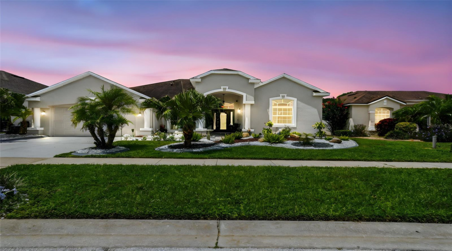 DAVENPORT, Florida 33897, 4 Bedrooms Bedrooms, ,3 BathroomsBathrooms,Residential,For Sale,PRESTWICK,0,MFRO6319067
