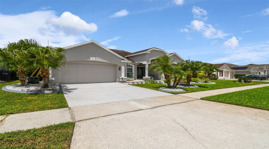 DAVENPORT, Florida 33897, 4 Bedrooms Bedrooms, ,3 BathroomsBathrooms,Residential,For Sale,PRESTWICK,0,MFRO6319067