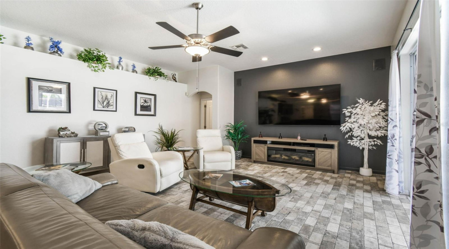 DAVENPORT, Florida 33897, 4 Bedrooms Bedrooms, ,3 BathroomsBathrooms,Residential,For Sale,PRESTWICK,0,MFRO6319067