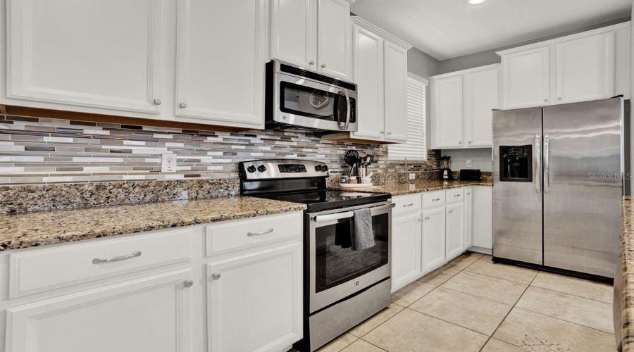 KISSIMMEE, Florida 34747, 5 Bedrooms Bedrooms, ,5 BathroomsBathrooms,Residential,For Sale,BEACH PALM,0,MFRO6343389