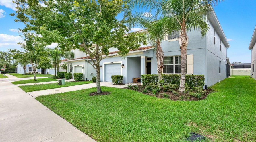 KISSIMMEE, Florida 34747, 5 Bedrooms Bedrooms, ,5 BathroomsBathrooms,Residential,For Sale,BEACH PALM,0,MFRO6343389