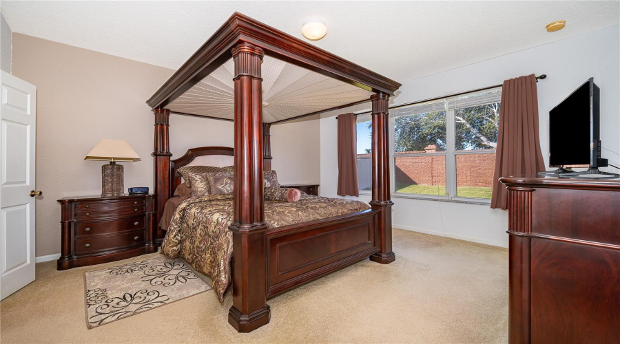 KISSIMMEE, Florida 34746, 3 Bedrooms Bedrooms, ,2 BathroomsBathrooms,Residential,For Sale,MEADOW OAK,0,MFRO6360382