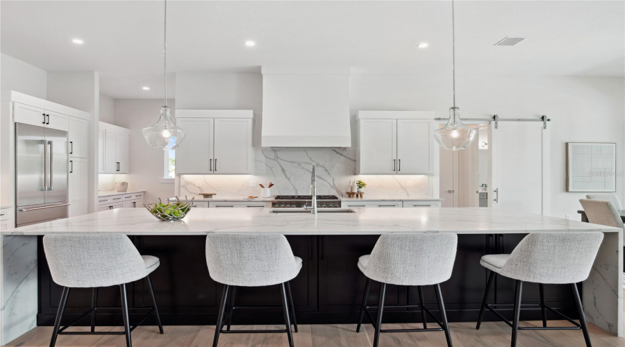 ORLANDO, Florida 32836, 6 Bedrooms Bedrooms, ,5 BathroomsBathrooms,Residential,For Sale,SHEEN SOUND,0,MFRO6318176