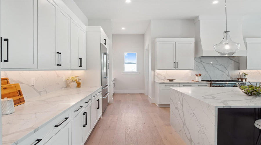 ORLANDO, Florida 32836, 6 Bedrooms Bedrooms, ,5 BathroomsBathrooms,Residential,For Sale,SHEEN SOUND,0,MFRO6318176