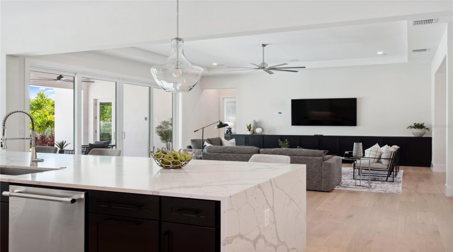 ORLANDO, Florida 32836, 6 Bedrooms Bedrooms, ,5 BathroomsBathrooms,Residential,For Sale,SHEEN SOUND,0,MFRO6318176