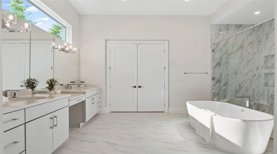 ORLANDO, Florida 32836, 6 Bedrooms Bedrooms, ,5 BathroomsBathrooms,Residential,For Sale,SHEEN SOUND,0,MFRO6318176