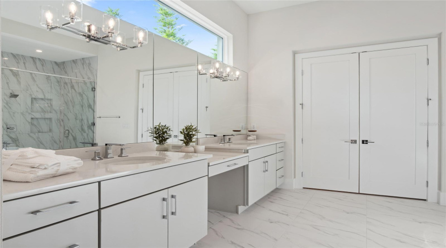 ORLANDO, Florida 32836, 6 Bedrooms Bedrooms, ,5 BathroomsBathrooms,Residential,For Sale,SHEEN SOUND,0,MFRO6318176