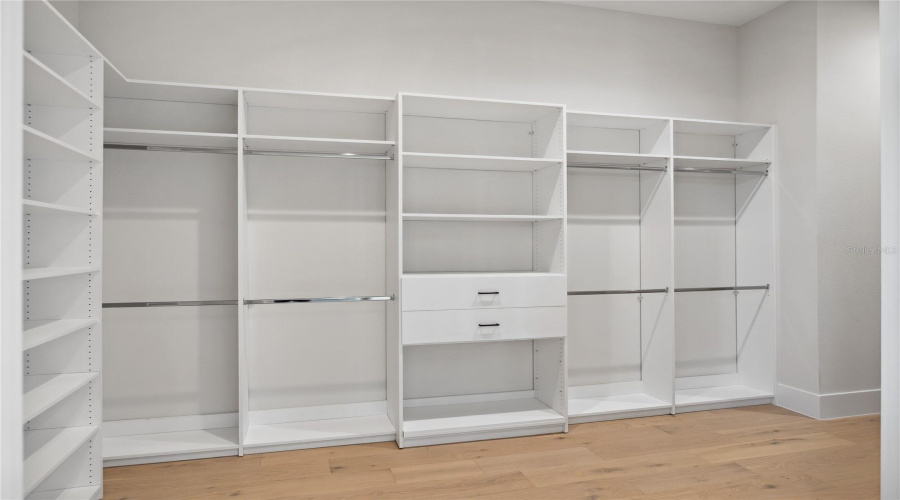 ORLANDO, Florida 32836, 6 Bedrooms Bedrooms, ,5 BathroomsBathrooms,Residential,For Sale,SHEEN SOUND,0,MFRO6318176