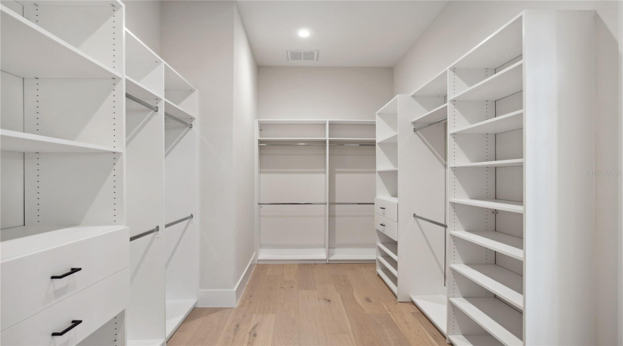 ORLANDO, Florida 32836, 6 Bedrooms Bedrooms, ,5 BathroomsBathrooms,Residential,For Sale,SHEEN SOUND,0,MFRO6318176