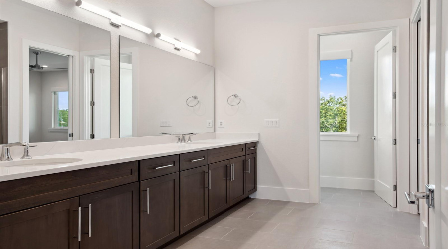 ORLANDO, Florida 32836, 6 Bedrooms Bedrooms, ,5 BathroomsBathrooms,Residential,For Sale,SHEEN SOUND,0,MFRO6318176