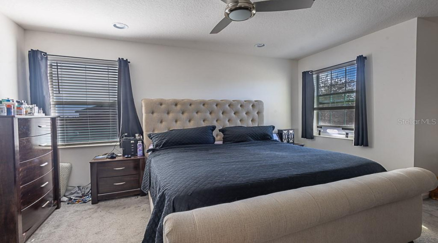 DAVENPORT, Florida 33837, 4 Bedrooms Bedrooms, ,3 BathroomsBathrooms,Residential,For Sale,SAPPHIRE,0,MFRTB8447441