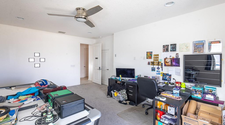 DAVENPORT, Florida 33837, 4 Bedrooms Bedrooms, ,3 BathroomsBathrooms,Residential,For Sale,SAPPHIRE,0,MFRTB8447441