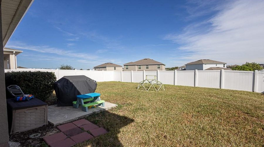 DAVENPORT, Florida 33837, 4 Bedrooms Bedrooms, ,3 BathroomsBathrooms,Residential,For Sale,SAPPHIRE,0,MFRTB8447441