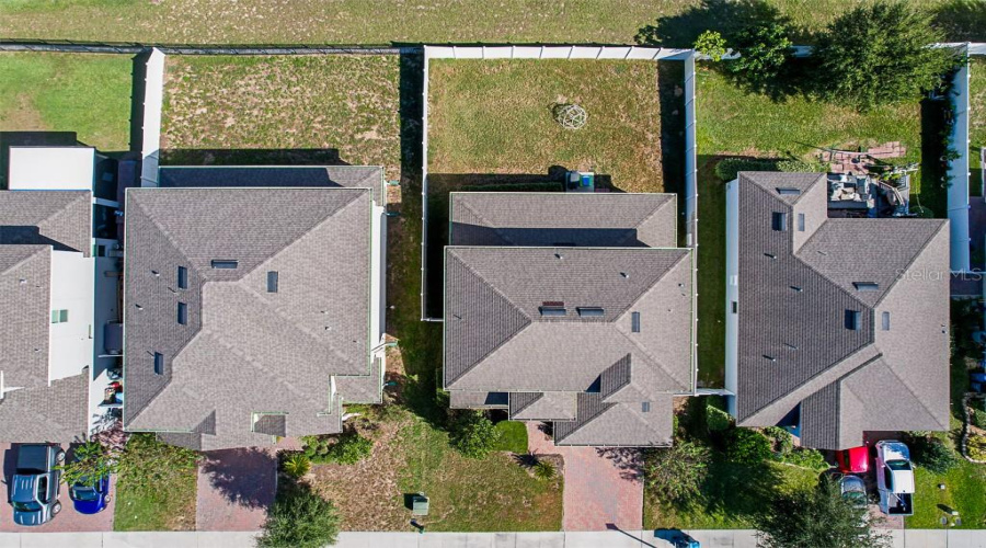 DAVENPORT, Florida 33837, 4 Bedrooms Bedrooms, ,3 BathroomsBathrooms,Residential,For Sale,SAPPHIRE,0,MFRTB8447441