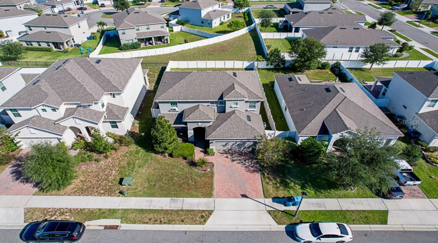 DAVENPORT, Florida 33837, 4 Bedrooms Bedrooms, ,3 BathroomsBathrooms,Residential,For Sale,SAPPHIRE,0,MFRTB8447441