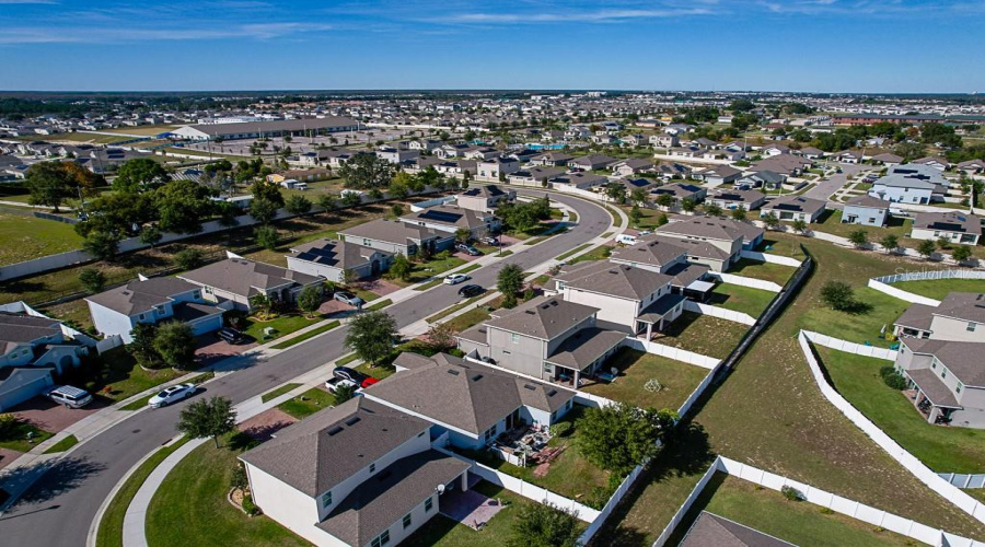 DAVENPORT, Florida 33837, 4 Bedrooms Bedrooms, ,3 BathroomsBathrooms,Residential,For Sale,SAPPHIRE,0,MFRTB8447441