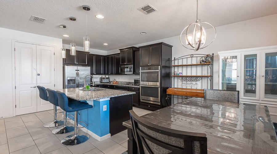 DAVENPORT, Florida 33837, 4 Bedrooms Bedrooms, ,3 BathroomsBathrooms,Residential,For Sale,SAPPHIRE,0,MFRTB8447441