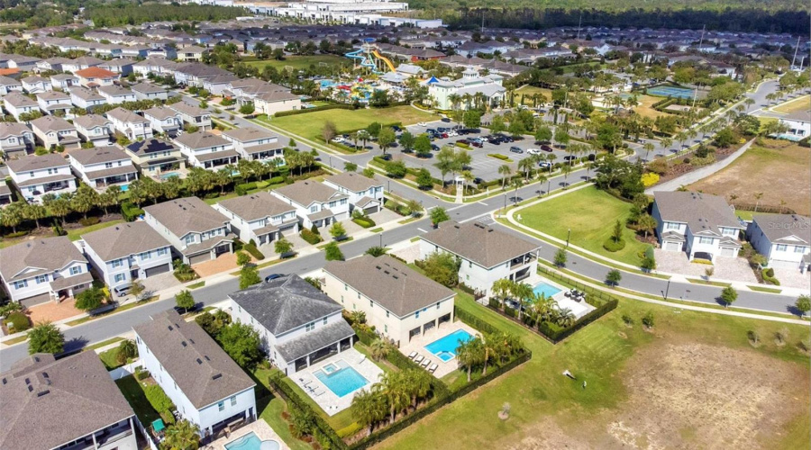 KISSIMMEE, Florida 34747, 9 Bedrooms Bedrooms, ,8 BathroomsBathrooms,Residential,For Sale,FAIRFAX,0,MFRO6359071