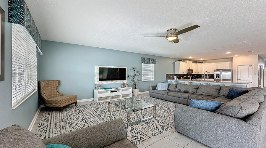 DAVENPORT, Florida 33896, 8 Bedrooms Bedrooms, ,5 BathroomsBathrooms,Residential,For Sale,STINGER,0,MFRS5137916