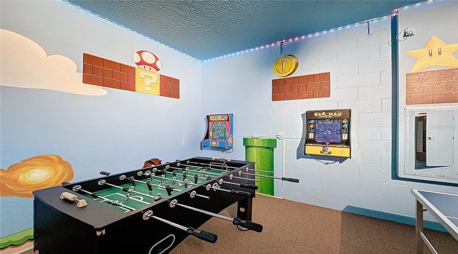 DAVENPORT, Florida 33896, 8 Bedrooms Bedrooms, ,5 BathroomsBathrooms,Residential,For Sale,STINGER,0,MFRS5137916