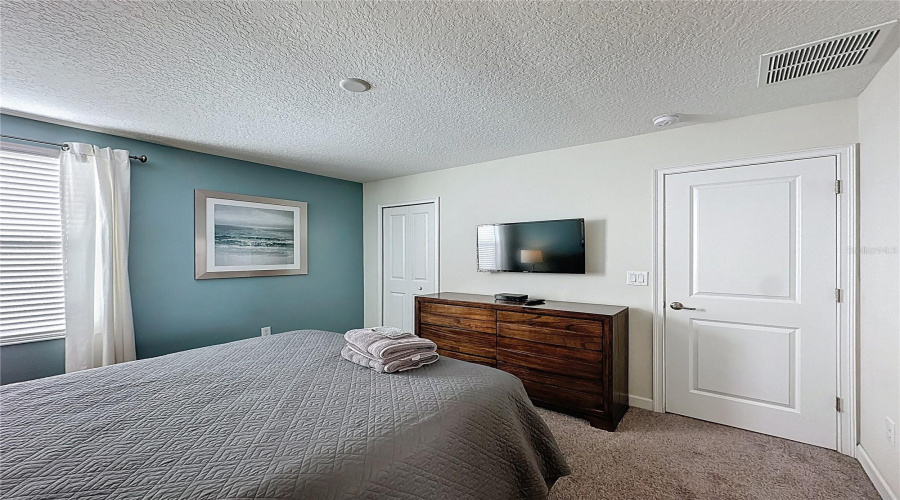 DAVENPORT, Florida 33896, 8 Bedrooms Bedrooms, ,5 BathroomsBathrooms,Residential,For Sale,STINGER,0,MFRS5137916