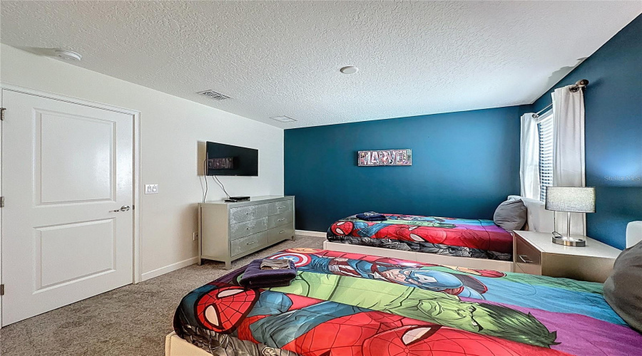 DAVENPORT, Florida 33896, 8 Bedrooms Bedrooms, ,5 BathroomsBathrooms,Residential,For Sale,STINGER,0,MFRS5137916