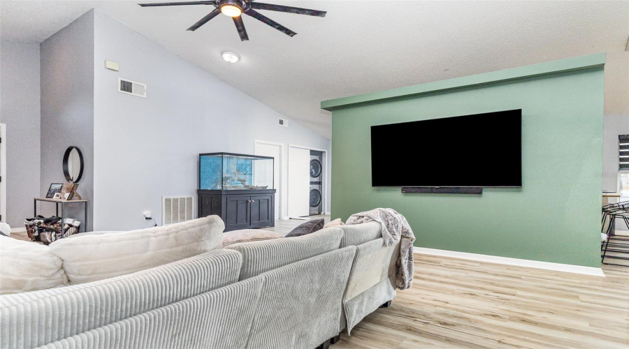 DAVENPORT, Florida 33897, 4 Bedrooms Bedrooms, ,2 BathroomsBathrooms,Residential,For Sale,SOMERSET,0,MFRTB8446901