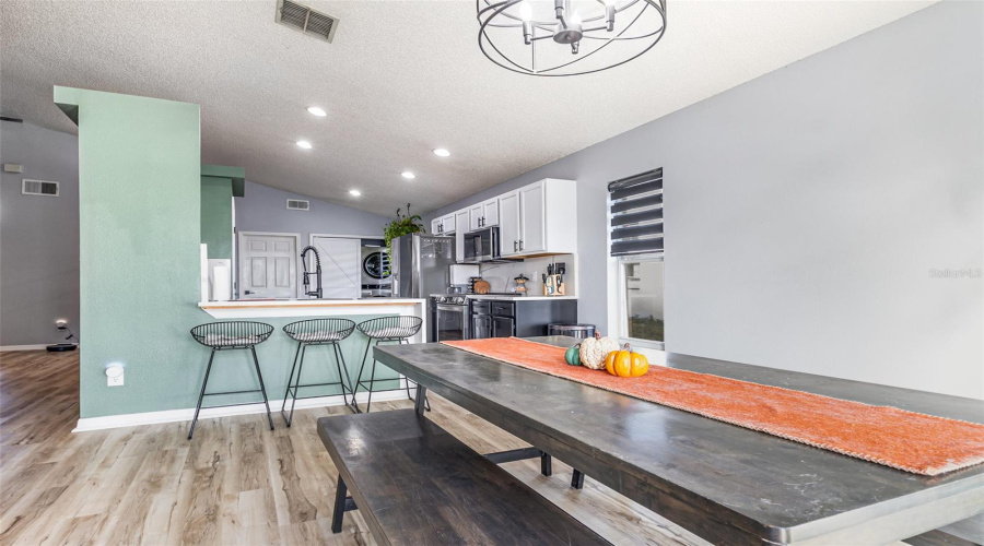 DAVENPORT, Florida 33897, 4 Bedrooms Bedrooms, ,2 BathroomsBathrooms,Residential,For Sale,SOMERSET,0,MFRTB8446901