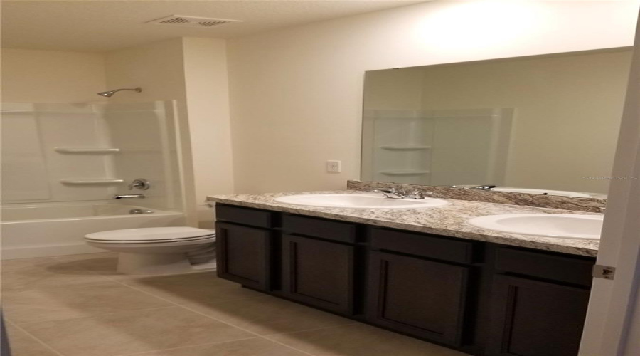 DAVENPORT, Florida 33837, 5 Bedrooms Bedrooms, ,3 BathroomsBathrooms,Residential,For Sale,ROSYDALE,0,MFRS5136492