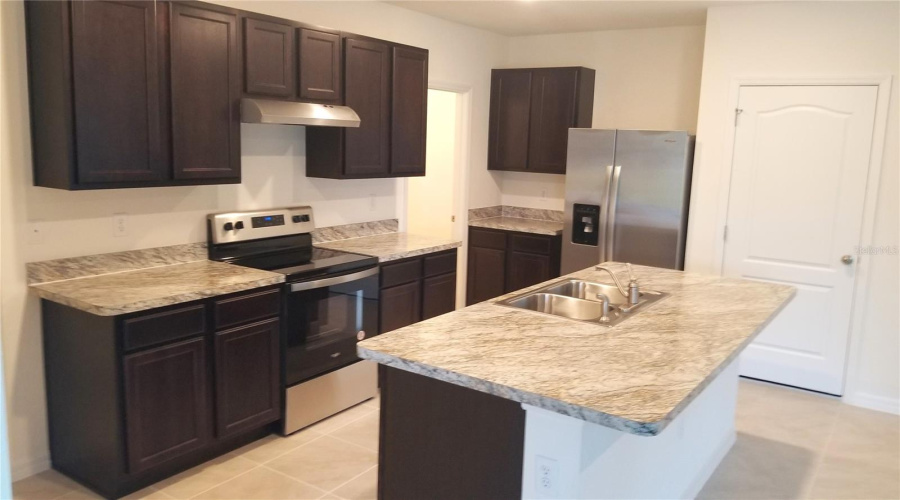 DAVENPORT, Florida 33837, 5 Bedrooms Bedrooms, ,3 BathroomsBathrooms,Residential,For Sale,ROSYDALE,0,MFRS5136492