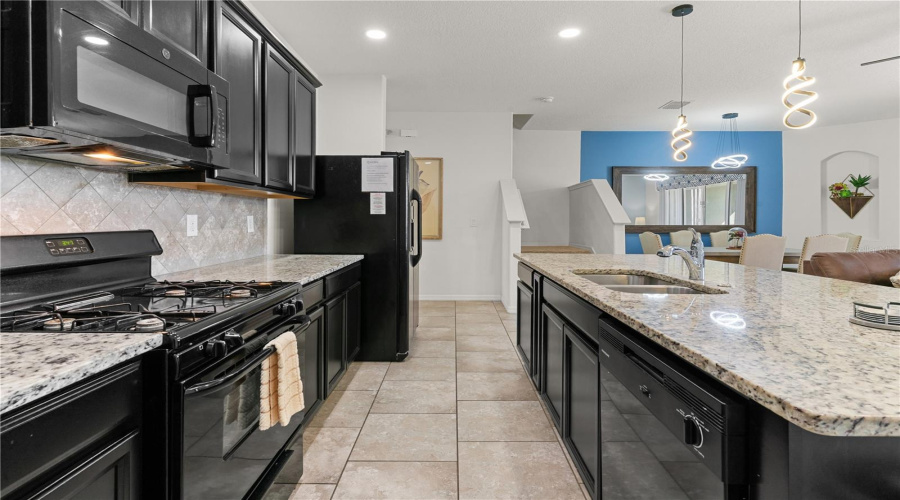 DAVENPORT, Florida 33837, 4 Bedrooms Bedrooms, ,3 BathroomsBathrooms,Residential,For Sale,TERRASONESTA,0,MFRS5138359