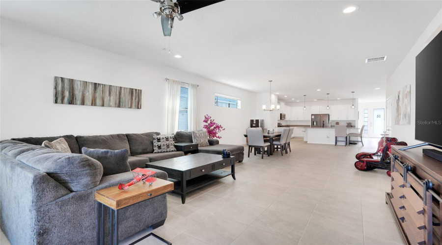 DAVENPORT, Florida 33837, 4 Bedrooms Bedrooms, ,3 BathroomsBathrooms,Residential,For Sale,ROSEDALE,0,MFRO6360400