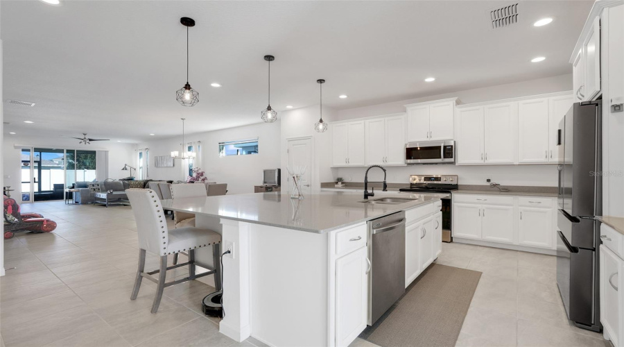 DAVENPORT, Florida 33837, 4 Bedrooms Bedrooms, ,3 BathroomsBathrooms,Residential,For Sale,ROSEDALE,0,MFRO6360400