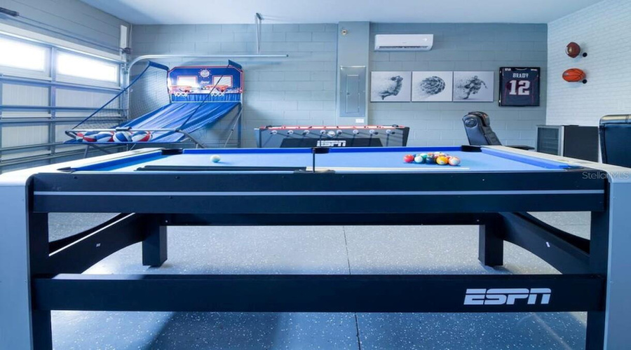 KISSIMMEE, Florida 34747, 6 Bedrooms Bedrooms, ,6 BathroomsBathrooms,Residential,For Sale,SOUTHFIELD,0,MFRO6360341