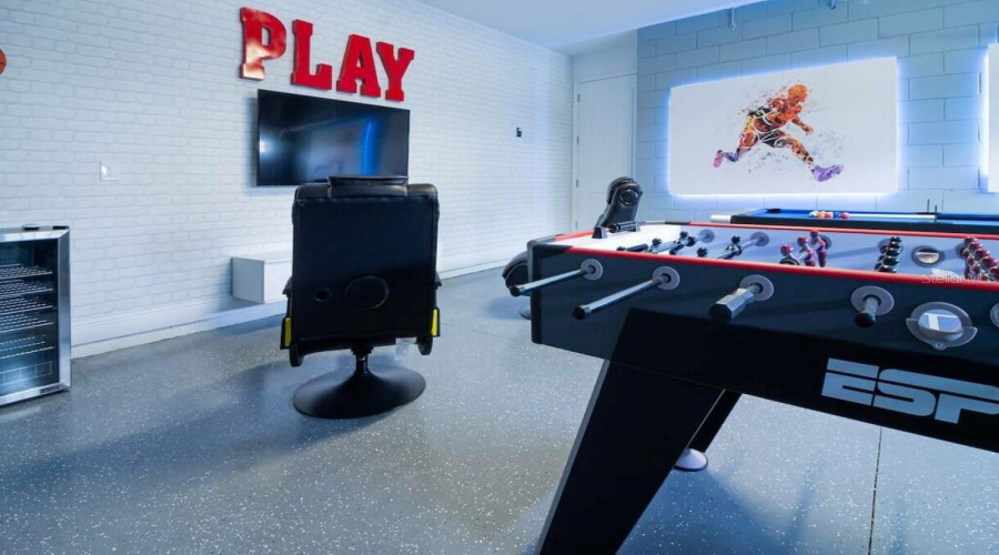 KISSIMMEE, Florida 34747, 6 Bedrooms Bedrooms, ,6 BathroomsBathrooms,Residential,For Sale,SOUTHFIELD,0,MFRO6360341