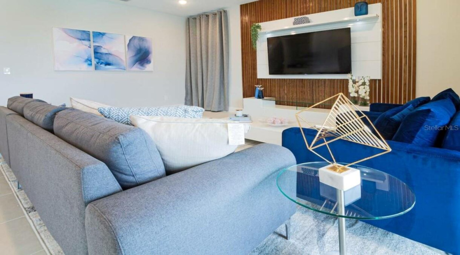 KISSIMMEE, Florida 34747, 6 Bedrooms Bedrooms, ,6 BathroomsBathrooms,Residential,For Sale,SOUTHFIELD,0,MFRO6360341