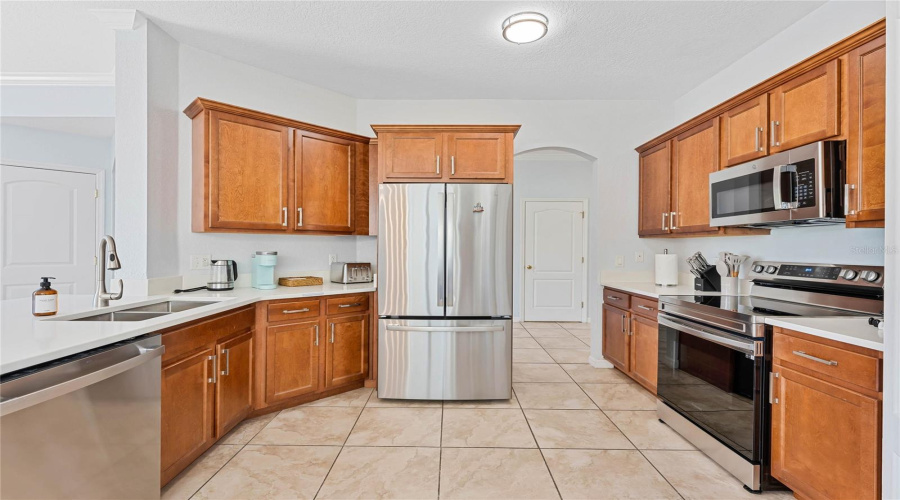 DAVENPORT, Florida 33837, 5 Bedrooms Bedrooms, ,3 BathroomsBathrooms,Residential,For Sale,BIRKDALE,0,MFRS5138496