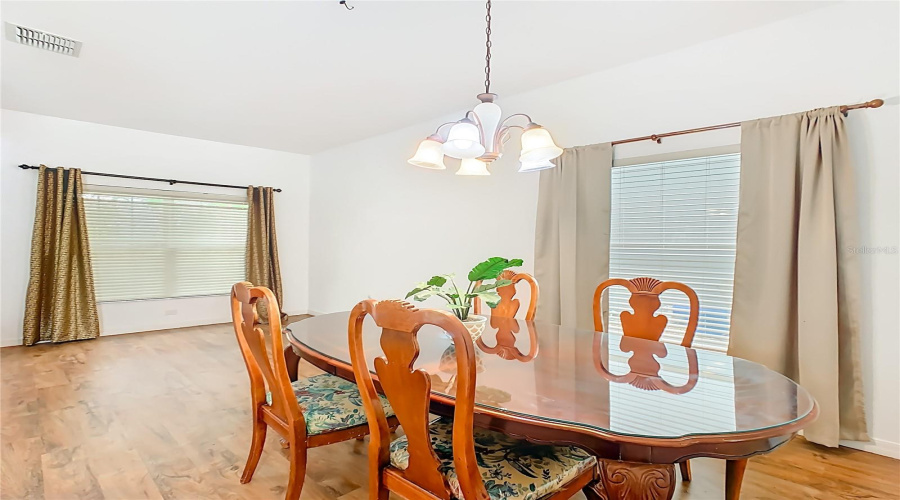 DAVENPORT, Florida 33897, 5 Bedrooms Bedrooms, ,3 BathroomsBathrooms,Residential,For Sale,MOORGATE,0,MFRO6348372