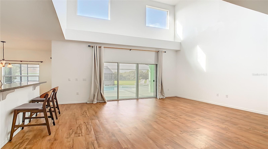 DAVENPORT, Florida 33897, 5 Bedrooms Bedrooms, ,3 BathroomsBathrooms,Residential,For Sale,MOORGATE,0,MFRO6348372