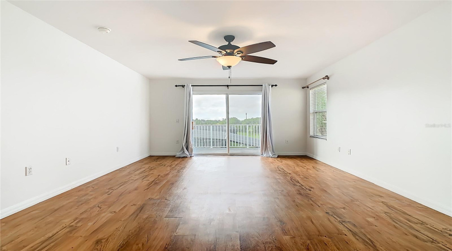 DAVENPORT, Florida 33897, 5 Bedrooms Bedrooms, ,3 BathroomsBathrooms,Residential,For Sale,MOORGATE,0,MFRO6348372