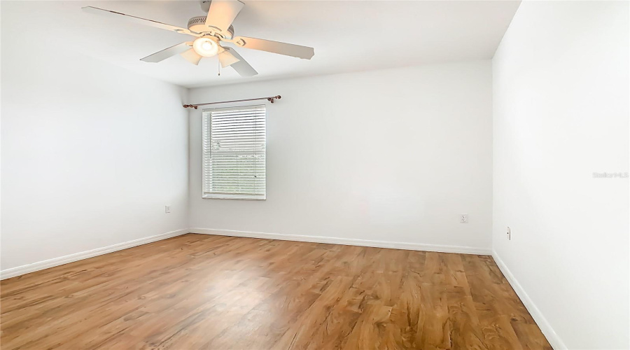 DAVENPORT, Florida 33897, 5 Bedrooms Bedrooms, ,3 BathroomsBathrooms,Residential,For Sale,MOORGATE,0,MFRO6348372